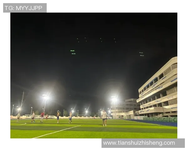 用拍照生成足球明星的创意软件让你成为球场焦点