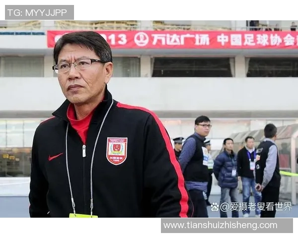 足球明星学霸的学历揭秘：从绿茵场到学术殿堂的双重辉煌